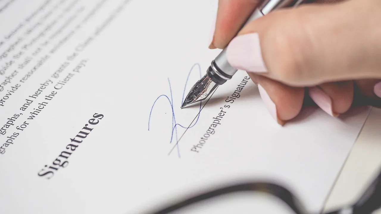 Contract Pen Paper