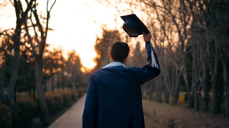How Long Should A Resume Be For A Senior Position