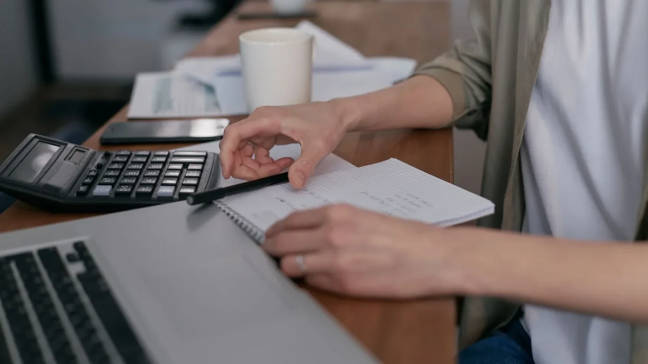 Money Invoice Calculator