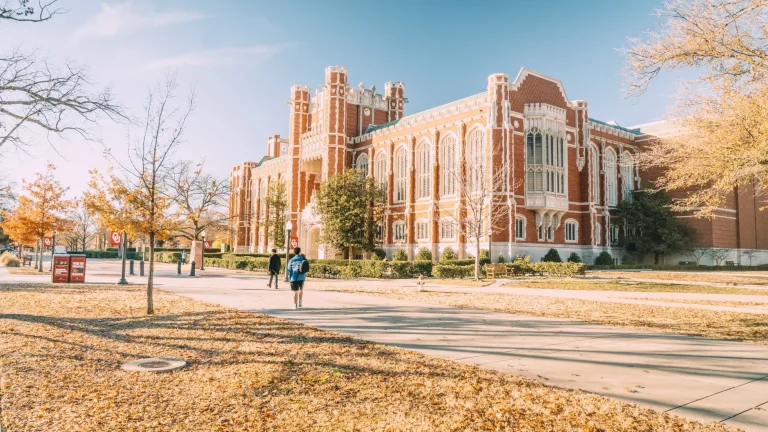 University Campus Online Learning